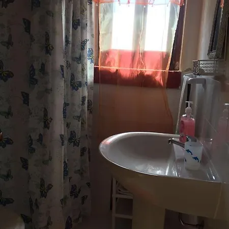 Olmi Apartment *
